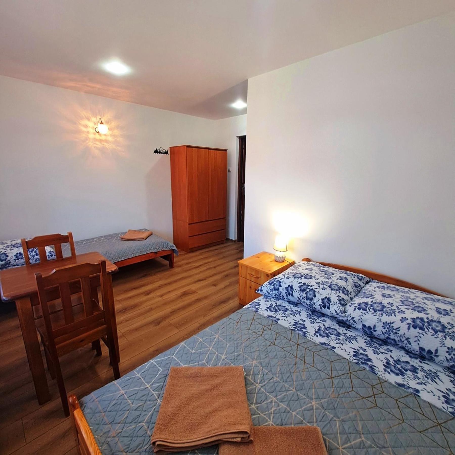 Wichrowe Wzgorza Hotel Strzebowiska Exterior photo